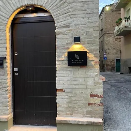 The Crispi House 3* Васто