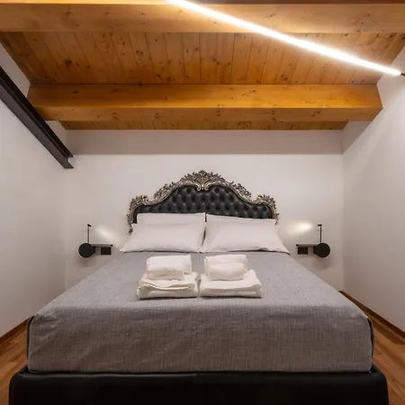 The Crispi House فندق مبيت وإفطار فاستو