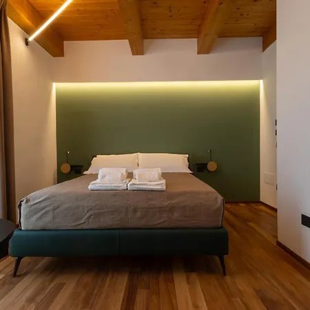 The Crispi House 3* Васто