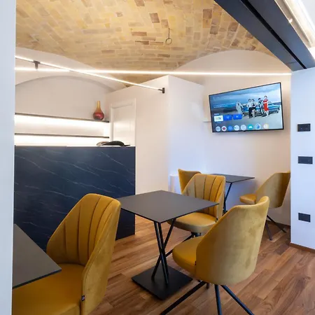 The Crispi House 3* Васто