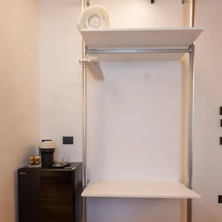 فندق مبيت وإفطار The Crispi House فاستو