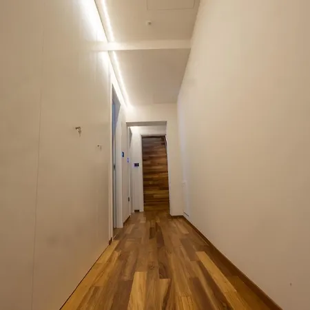 The Crispi House Васто